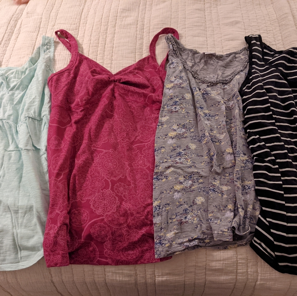 Maternity tops lot